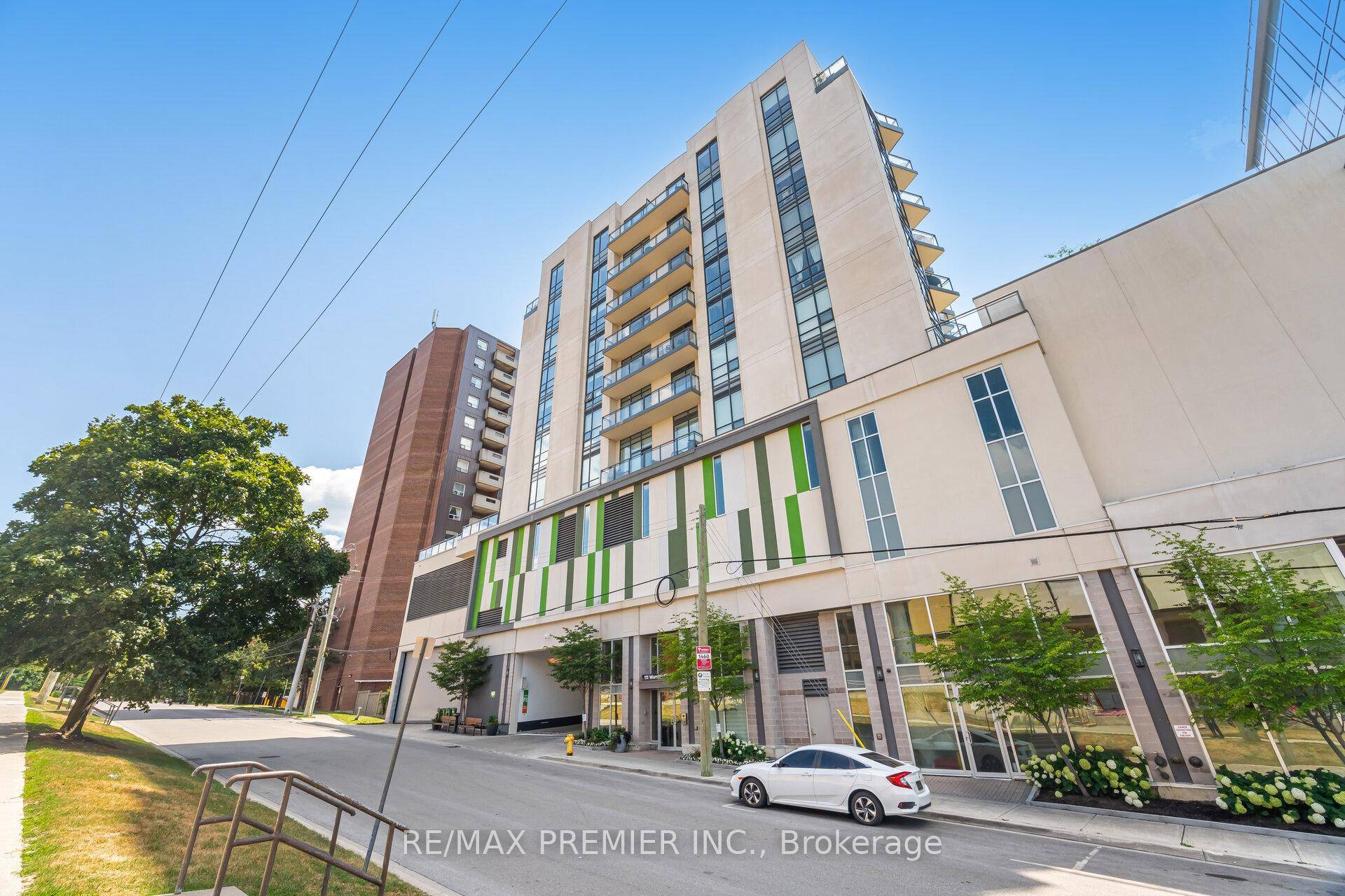 Welcome To Urban Lakeside Living At Lakeview Condos, Located At 111 Worsley Street In The Heart Of Barries Thriving Downtown.