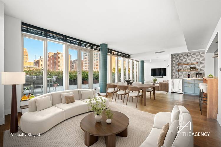 This three bedroom, two and a half bath residence at Chelsea Enclave overlooks the peaceful gardens of the General Theological Seminary.