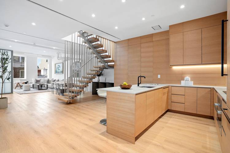 SoHo Penthouse Duplex with Private Terrace amp ; Rooftop Discover an extraordinary fusion of style, sophistication, and luxury in this brand new renovation at 111 Wooster Street, Penthouse C a ...