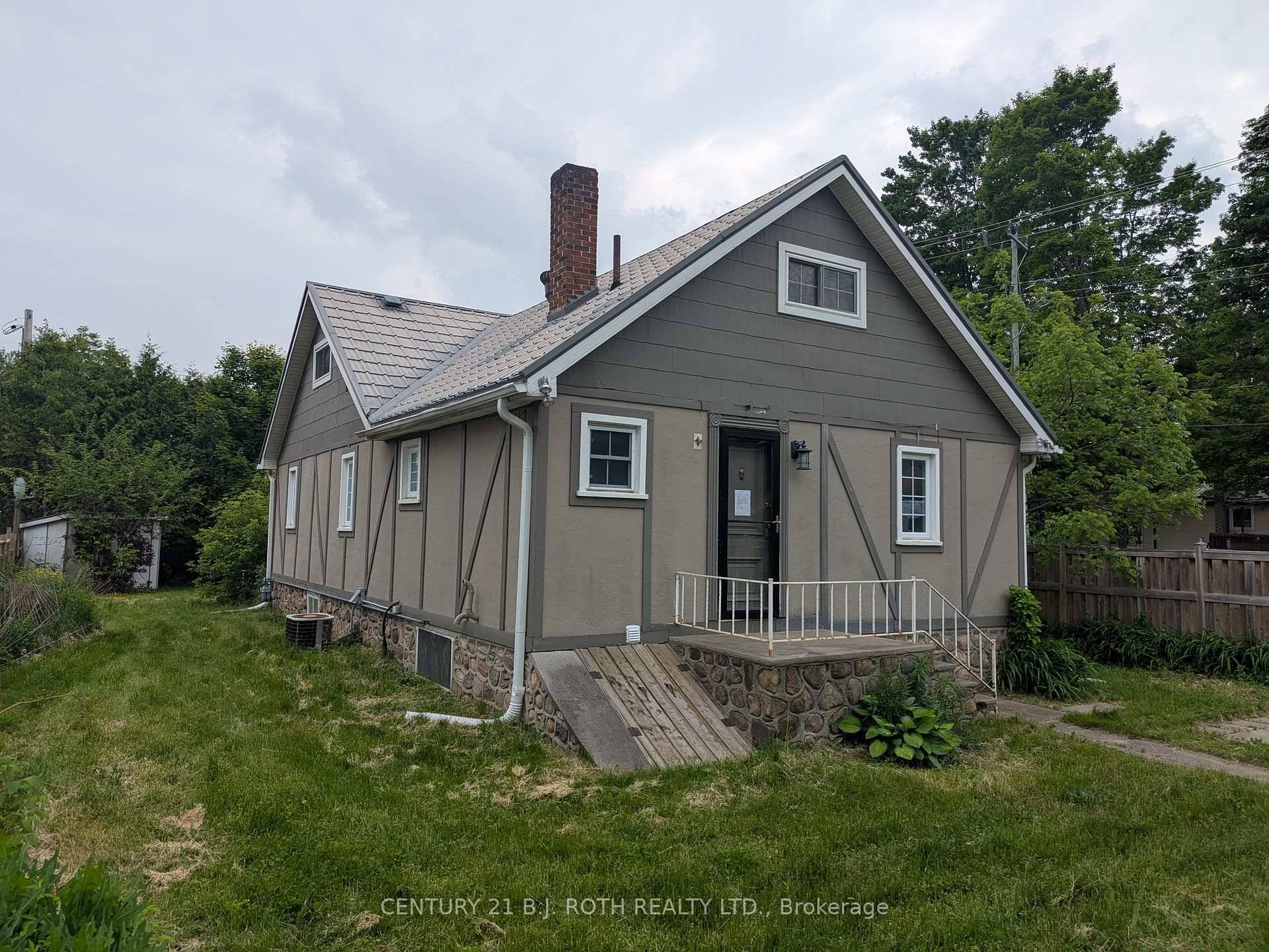 Opportunity knocks ! This spacious 2 2 bedroom, 1.