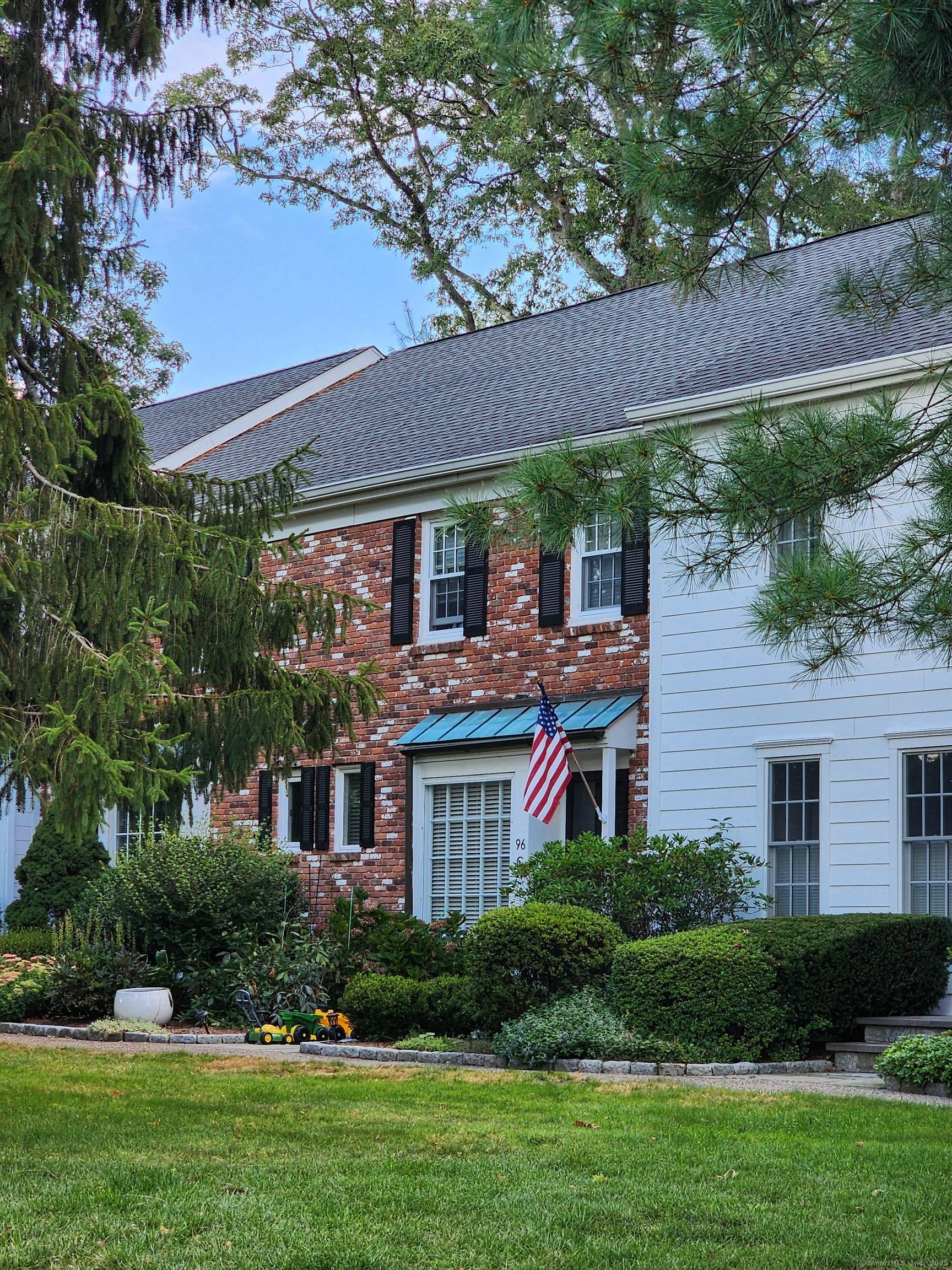 Rare opportunity to rent at Chatham Walk.