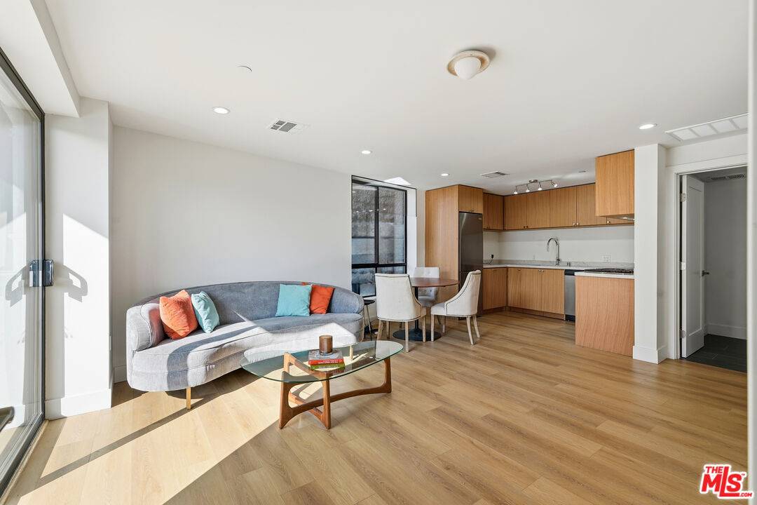 1822 Overland Ave 2BR Beverlywood La