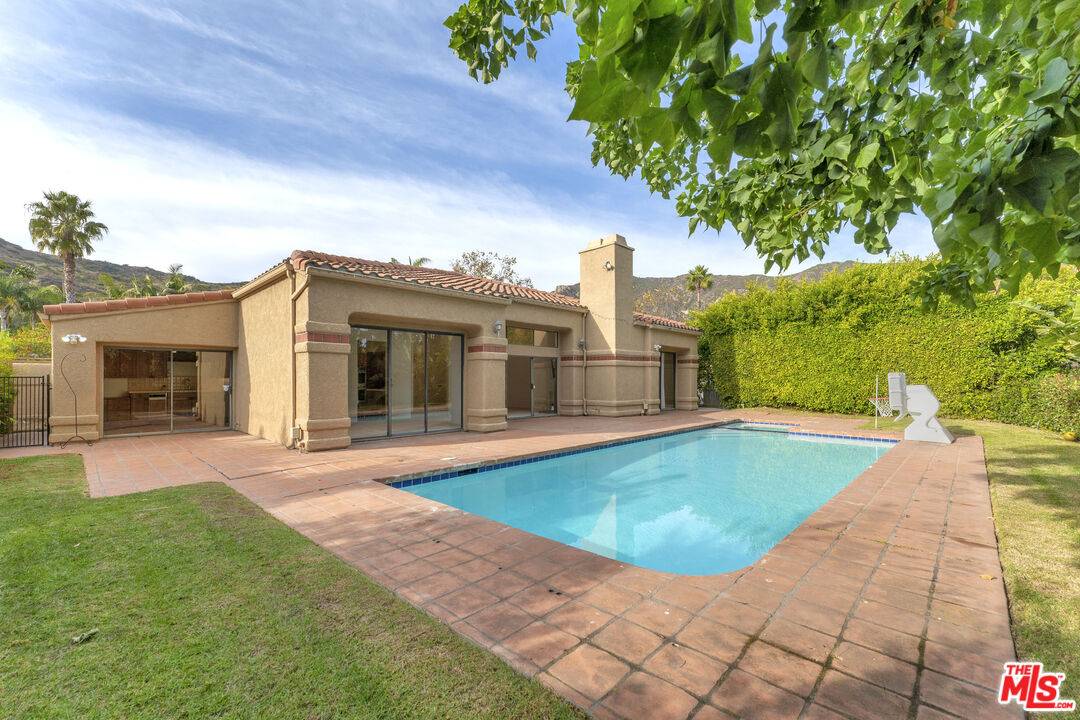 3516 Malibu Country Dr 4BR Malibu La