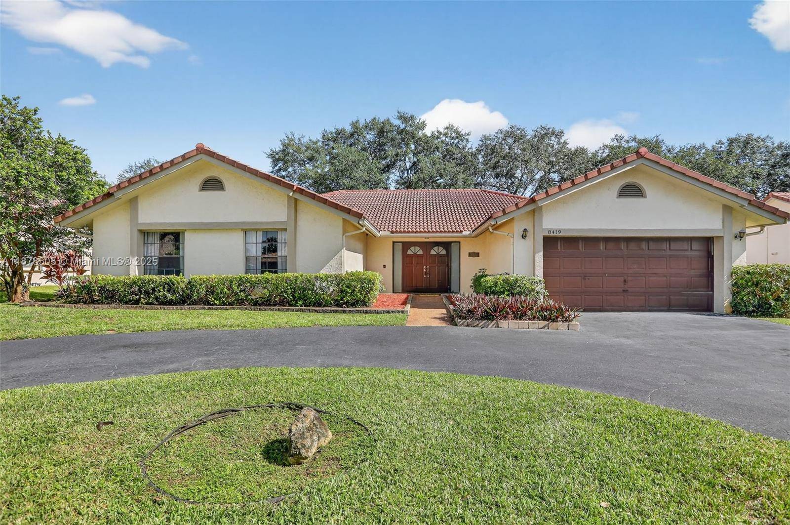 CASH ONLY OFFERS CONSIDERED AT THIS TIME Do not want to miss this amazing opportunity in the highly desirable Pine Ridge in the heart of Coral Springs !