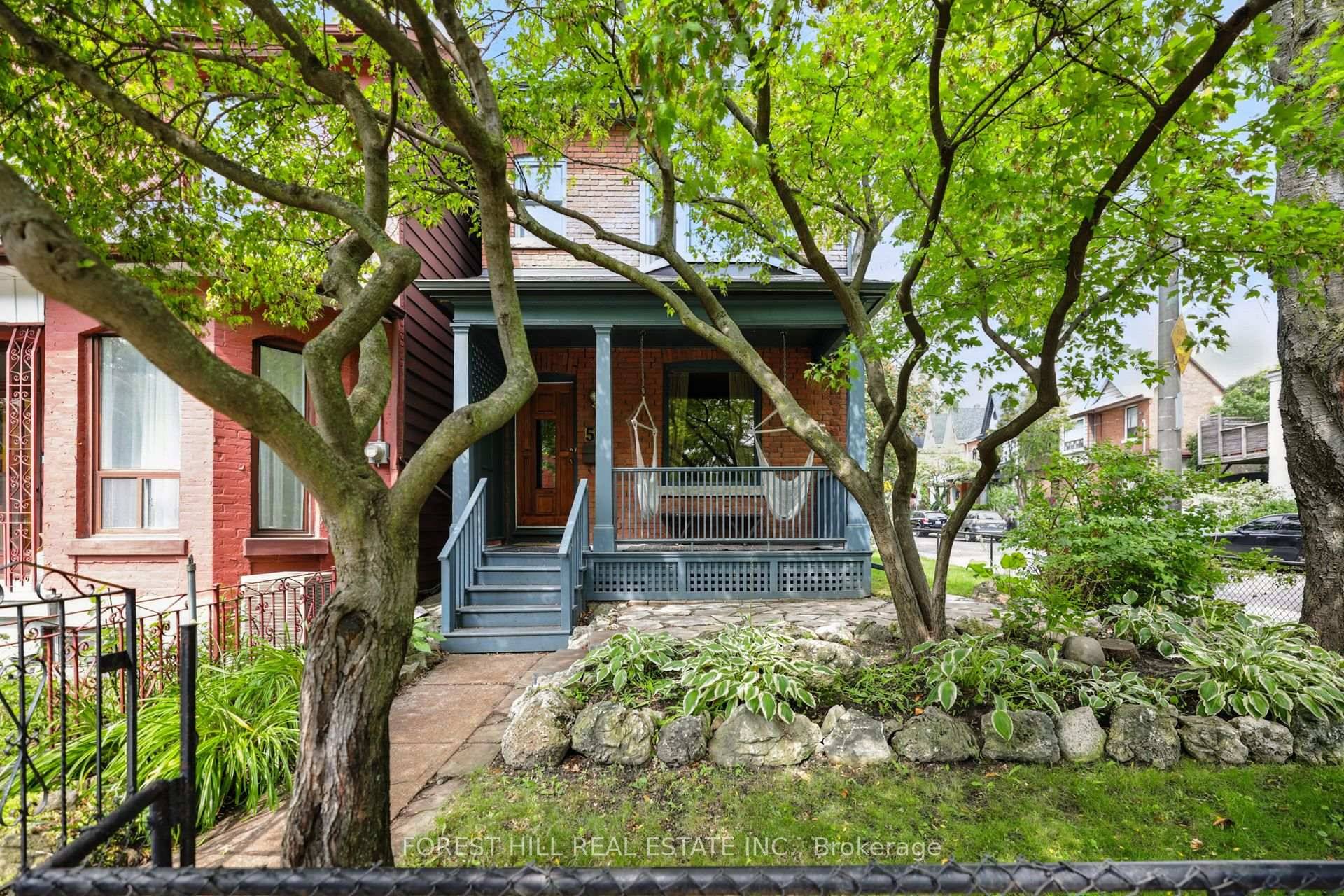 This stunning corner brownstone Victorian located in the iconic Beaconsfield village exudes warm and cozy vibes.