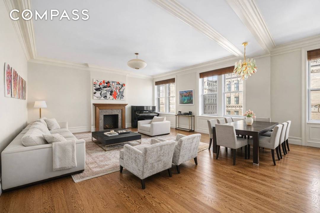 West End Avenue Classic Eight with Flexible Five to Six Bedroom Layout Residence 11CD at 375 West End Avenue offers a rare opportunity to own a substantial prewar classic eight ...