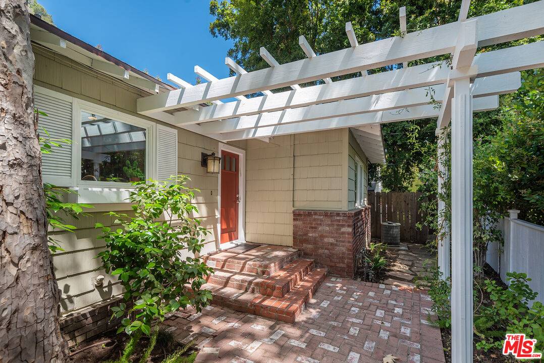 2621 Mandeville Canyon Rd, Los Angeles, CA, 90049 3 BR for rent