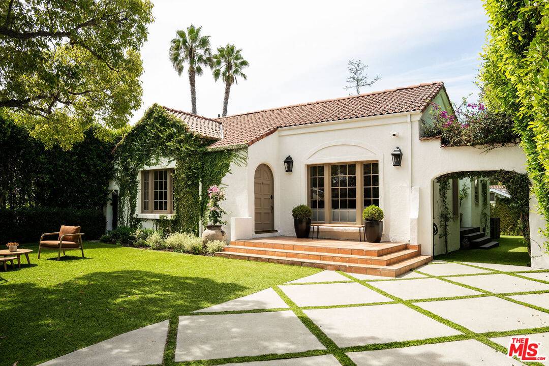 911  S Tremaine Ave 4BR La