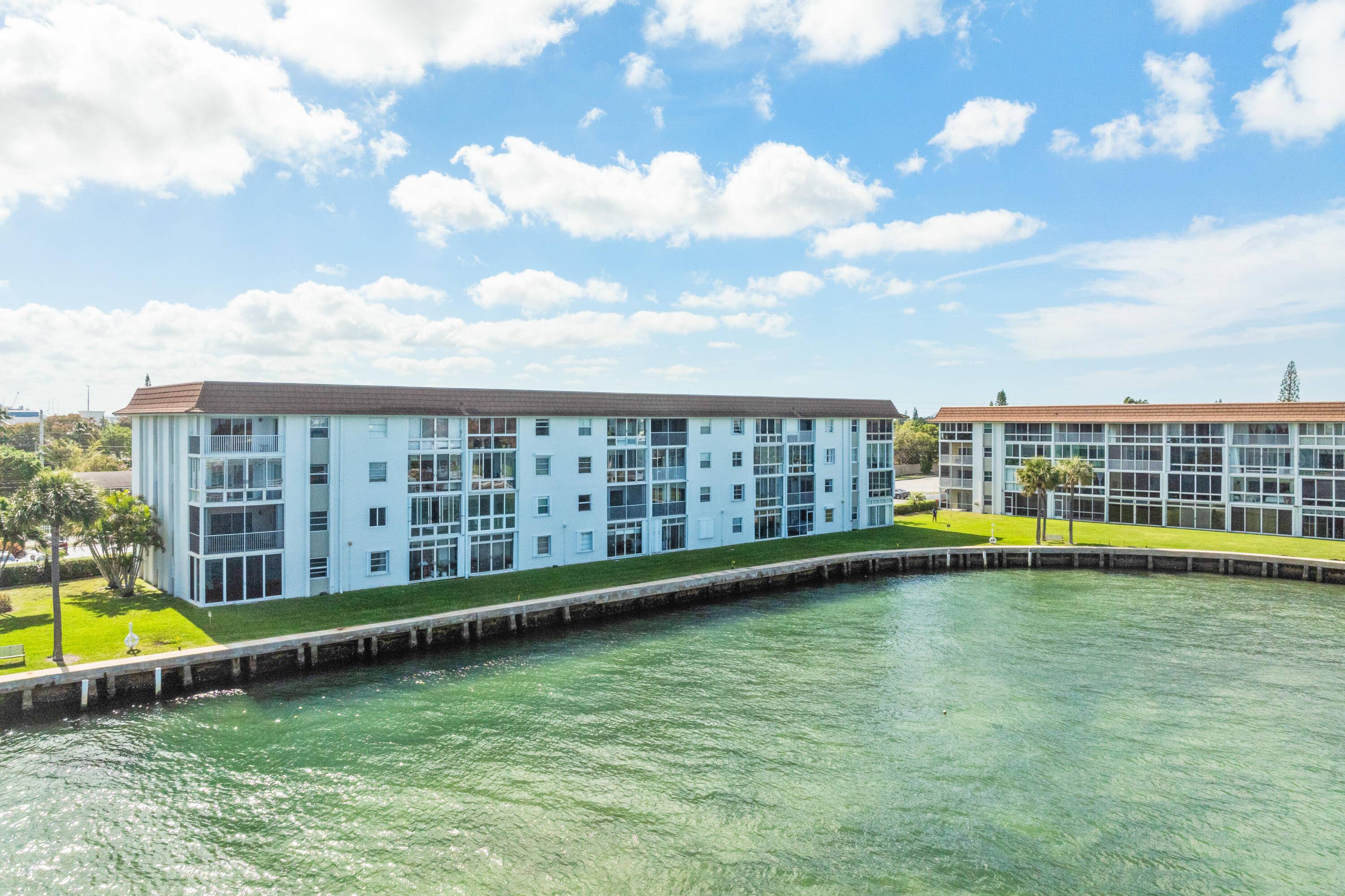 WATERFRONT LIVING at it's best.