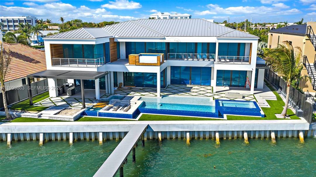 Built by award winning High Tide Waterfront Properties on Jupiter's iconic Bahamian blue Intracoastal, this brand new residence delivers a true sense of arrival with standout design and thoughtful execution ...
