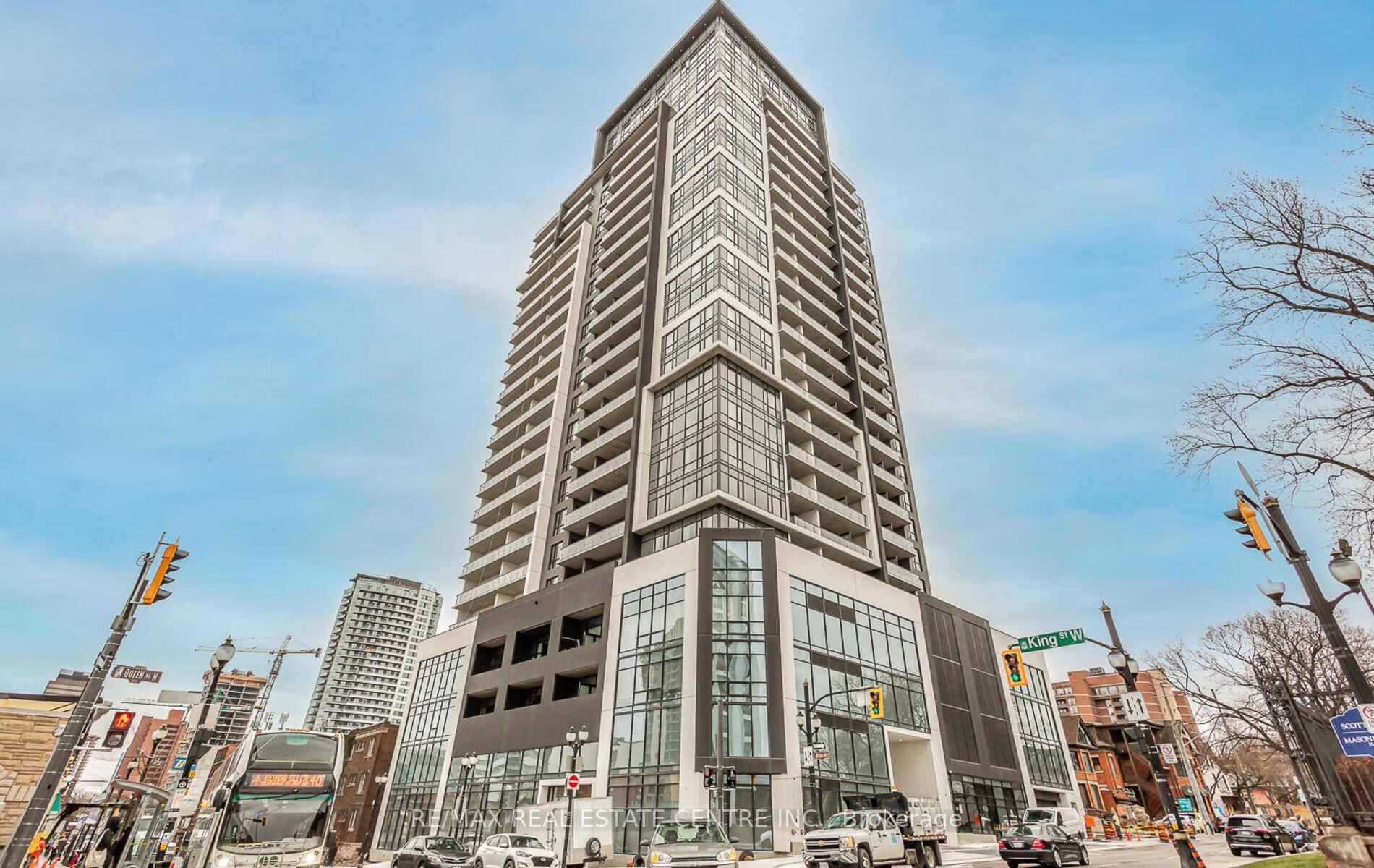 Experience upscale urban living at Platinum Condominiums in the heart of downtown Hamilton.