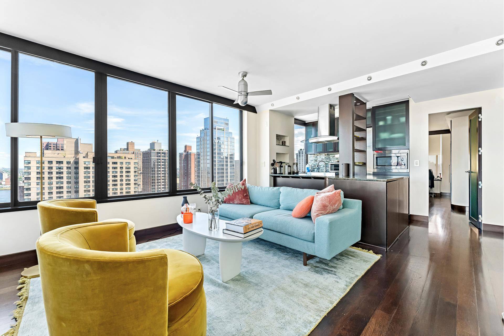 2 Bedroom, 2 Bath Open Chef's Kitchen Panoramic City amp ; River Views This triple exposure, corner home is basking in bright natural light with North, South amp ; East ...