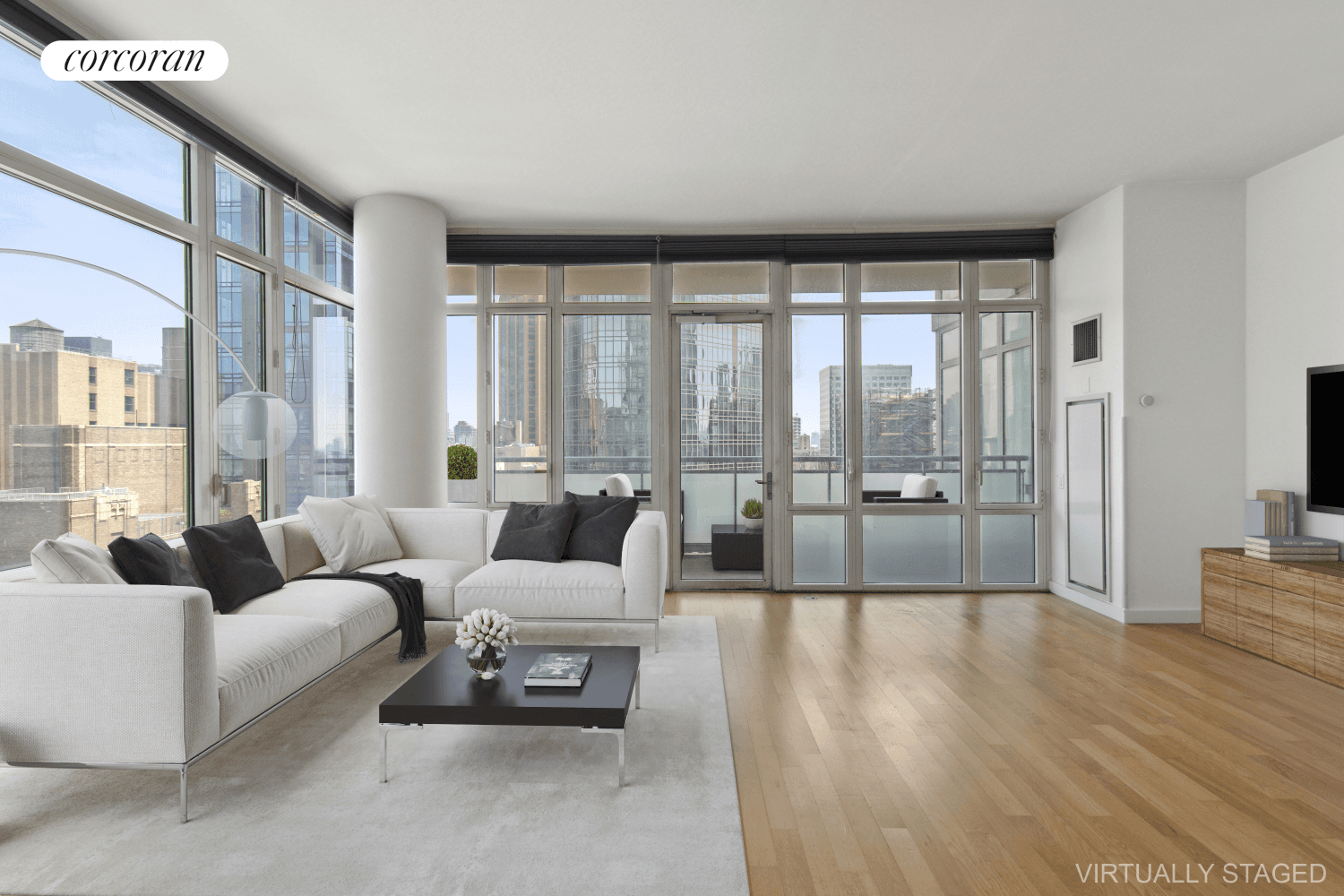 LUXURIOUS FIFTH AVENUE CONDOMINIUM 2 bedroom, 2 bath with large balcony and spectacular panoramic city views of the NYC skyline and beyond !