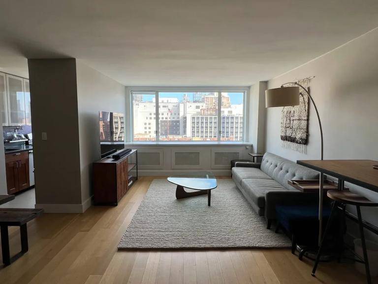 Oversized, bright 1 bedroom on the 15th floor with uninterrupted views to the Empire State Building and Hudson Yards.