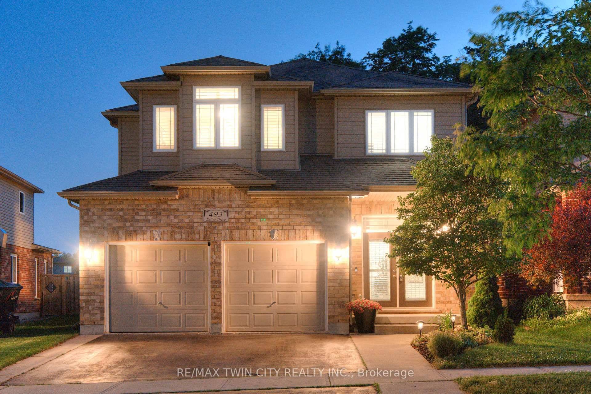 Situated on a 0. 28 acre lot and backing onto Lacker Woods natural area, this 5 bedroom, 3.