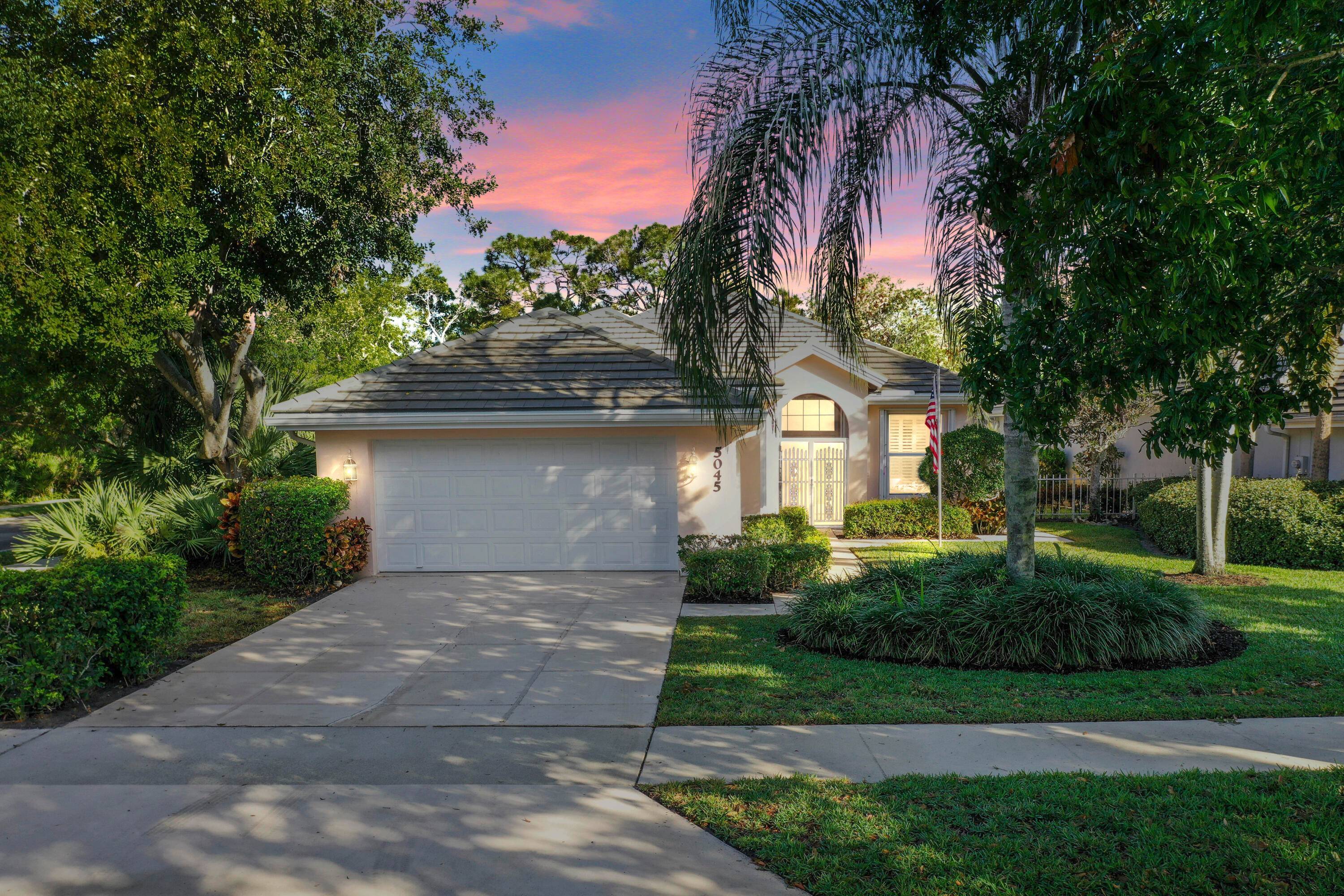 An amazing opportunity live in the highly desired community The Preserve of Hobe Sound.