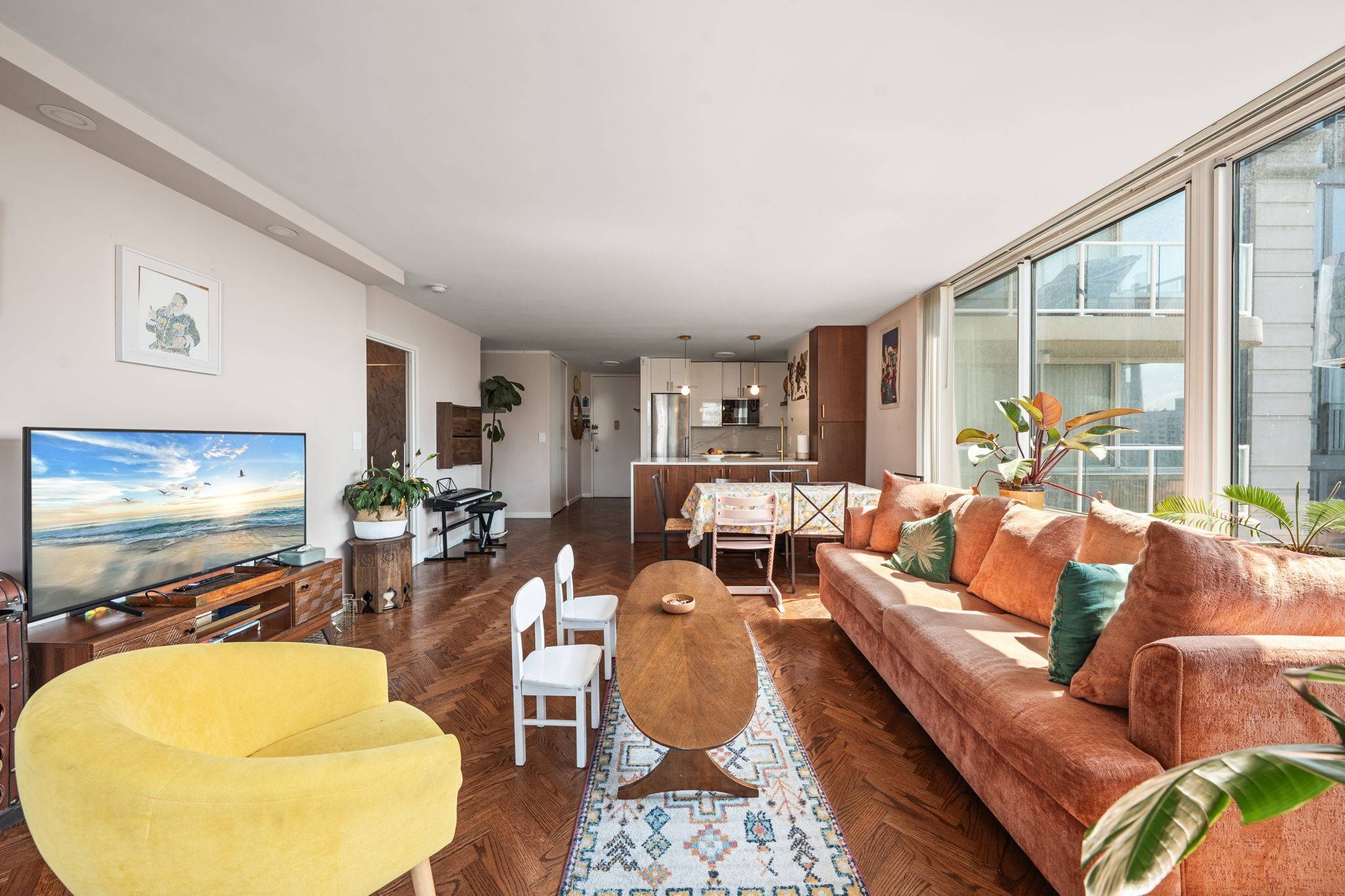 AVAILABLE FIRST WEEK OF AUGUST Light Filled 2BR 2BA Condo with Balcony, Views, and Full Service Building Enjoy abundant natural light and sweeping views in this beautifully updated 2 bedroom, ...