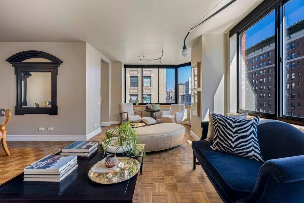 Located in a jewel box condop, this generously proportioned two bedroom, two bathroom is distinguished by beautiful natural light, open corner views, and a thoughtful layout.