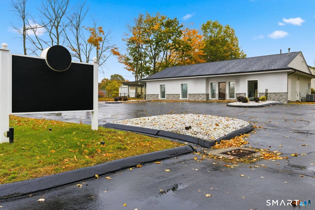 Commercial property conveniently located on Quinnipiac Avenue in North Haven, offering excellent visibility and accessibility in a well established area with a mix of residential, retail, and professional uses.