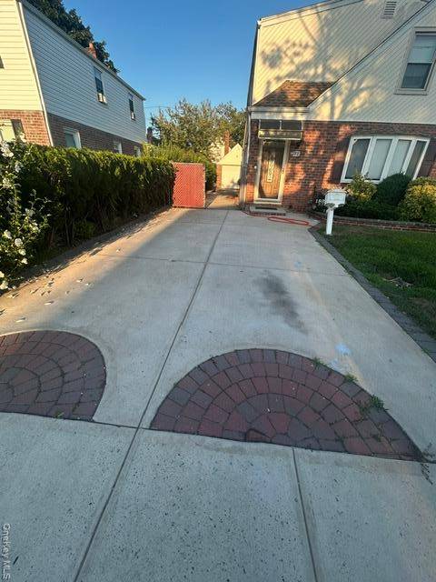 4 Bedrooms For Rent In Elmont NY