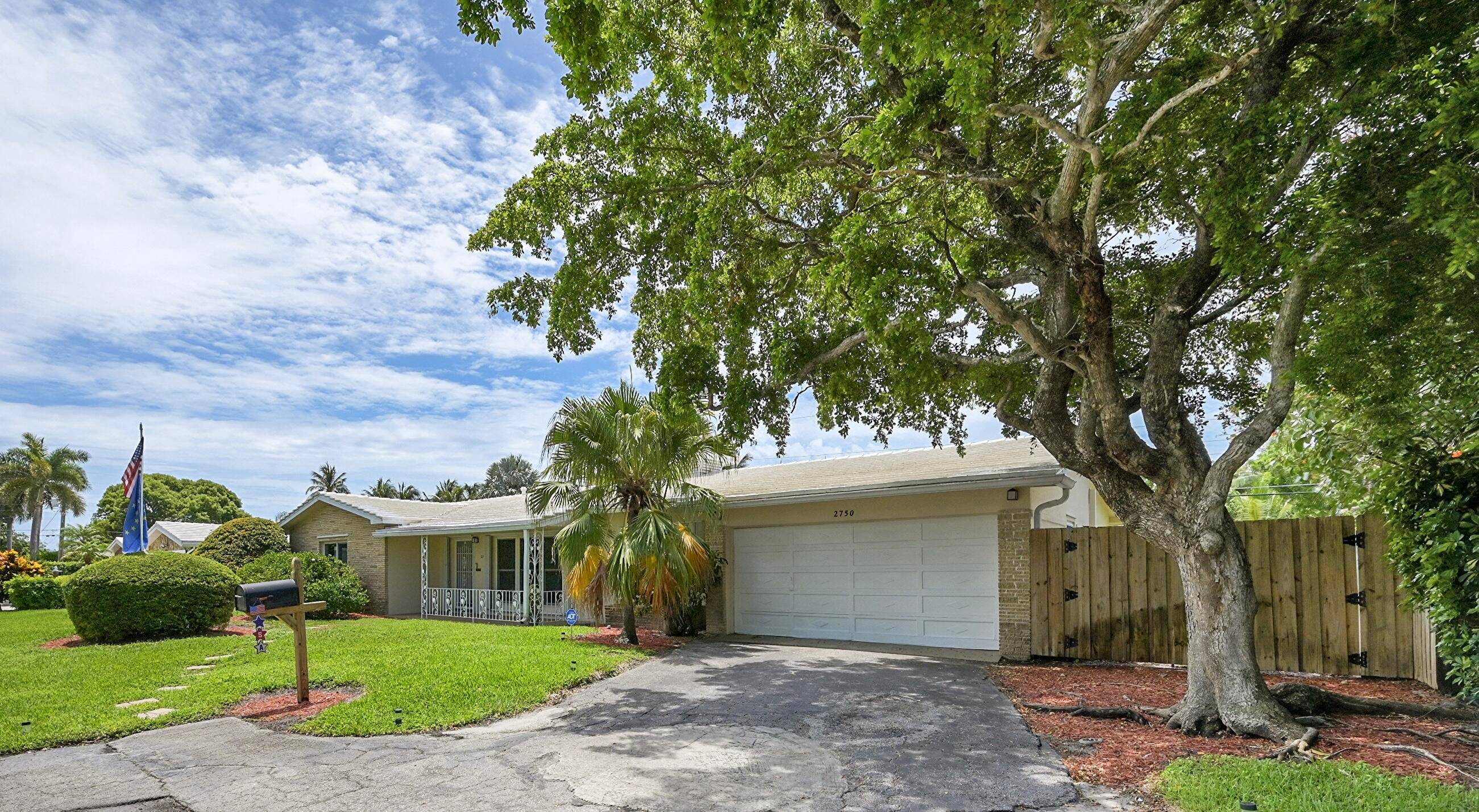 Discover the perfect blend of coastal living in this exquisite 2 bedroom, 2 bathroom, oasis in sought after Pompano Beach offering an unbeatable location The bright, open floor plan welcomes ...