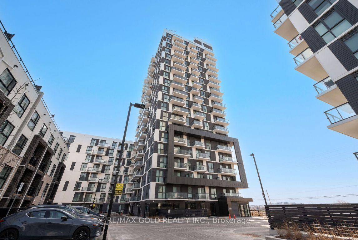 Welcome to this bright and modern 1 bedroom condo in the sought after Oakvillage community at 335 Wheat Boom Drive.