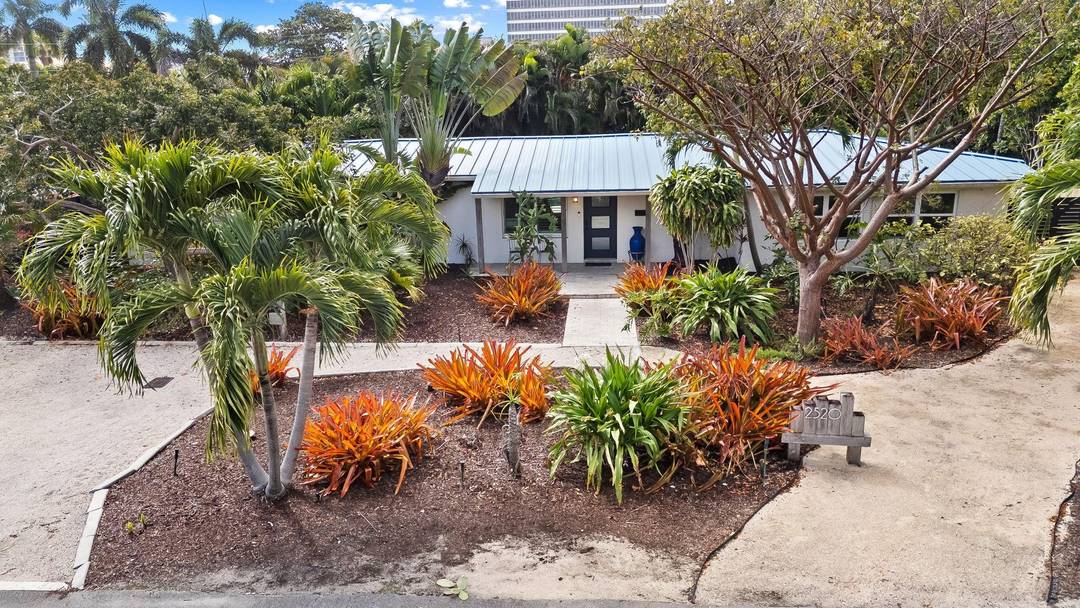 Located in desirable Coral Ridge and the Bayview Elementary school district, this fully renovated 3BD 3BA furnished home features a new 2024 roof, porcelain tile flooring, updated kitchen and baths, ...