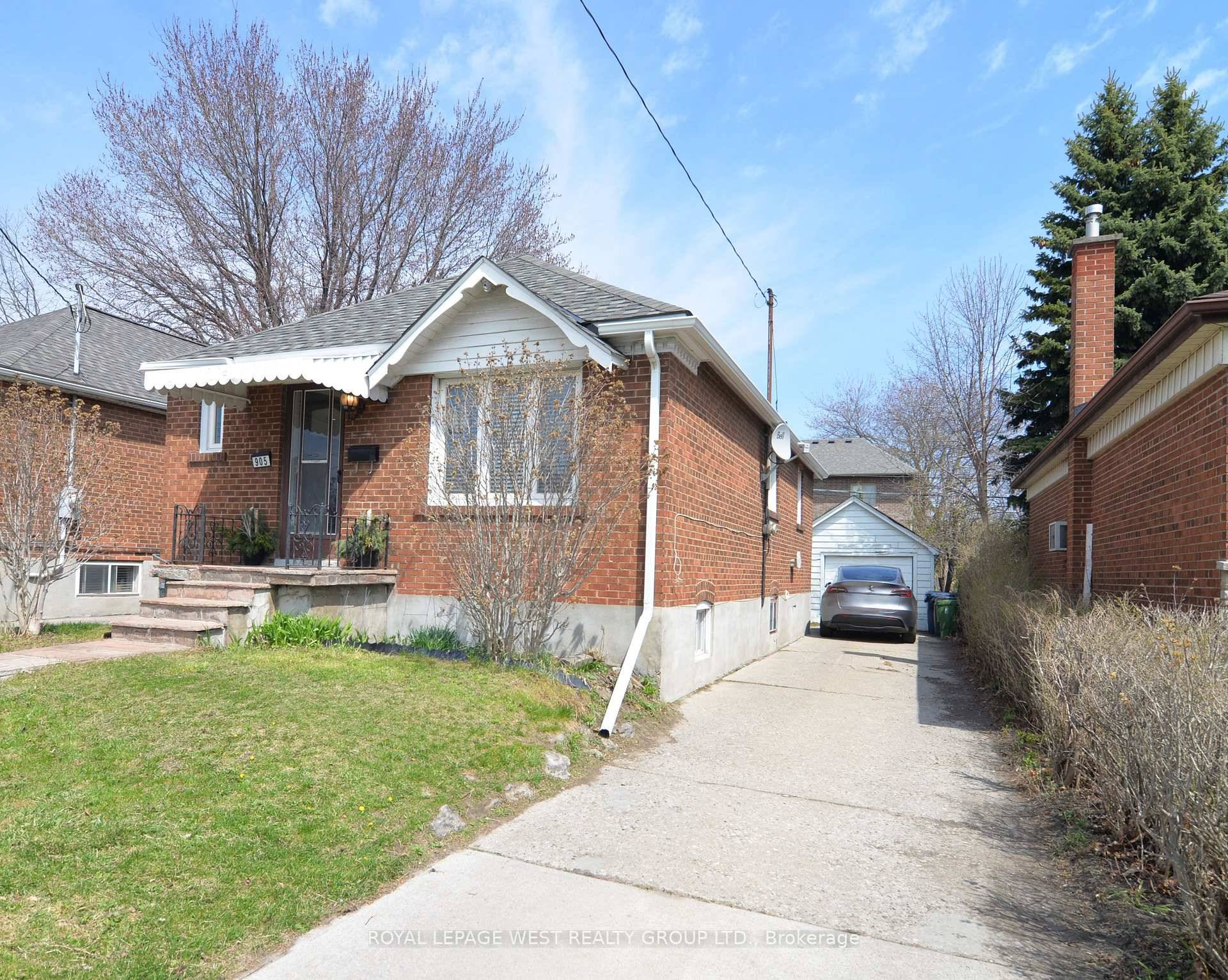 Move in Ready Home With Options to Share With Family In laws.