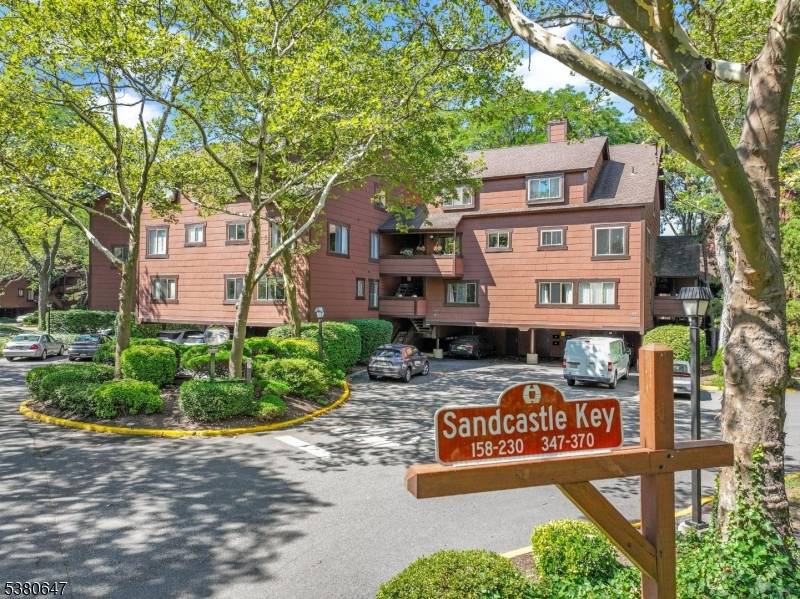 Opportunity knocks in the highly desirable Harmon Cove community !