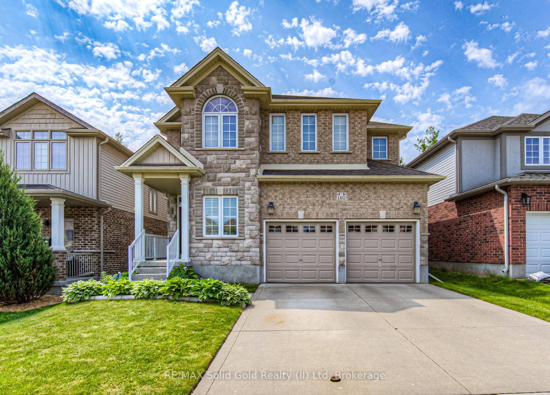 Conveniently located in East Galt's family friendly Branchton Park neighbourhood, this spacious 2 story home checks a multitude of boxes.