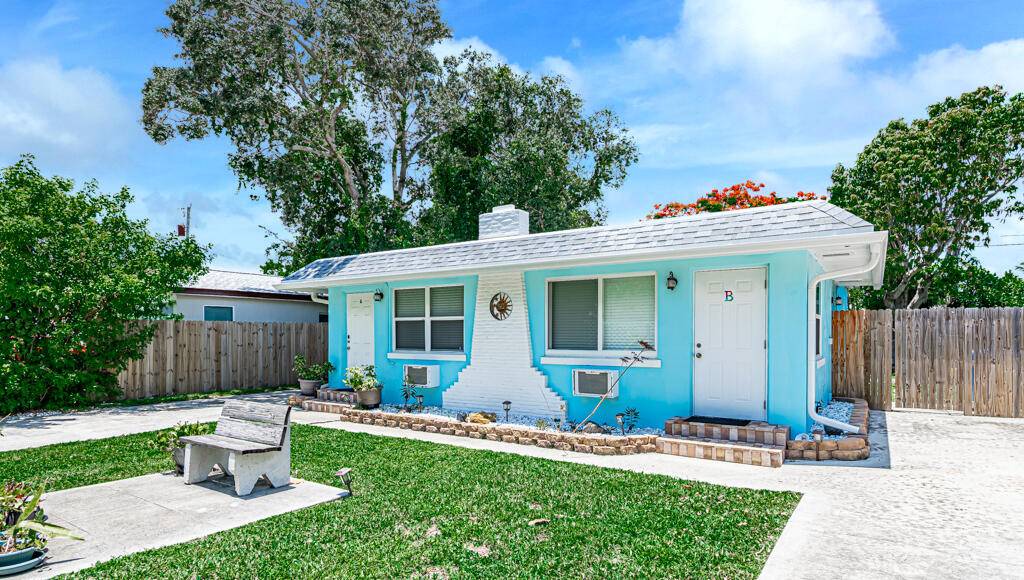 This Duplex is only 400 feet from the intracoastal waterway.