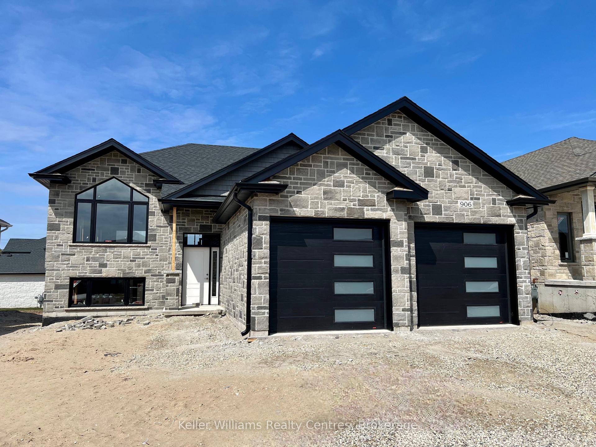 Lovely raised bungalow with walkout basement in the Cedar East subdivision in Hanover, close to many amenities.