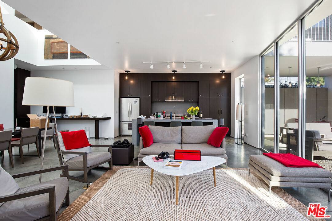 547 Vernon Ave 5BR Marina Del Rey La