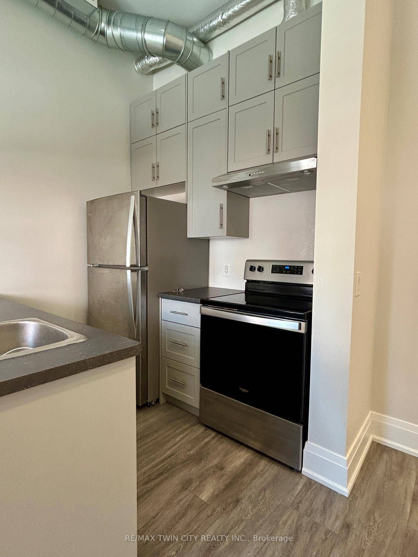 This second floor, loft style 1 bedroom, 1 bathroom unit with is located in the heart of downtown Brantford.