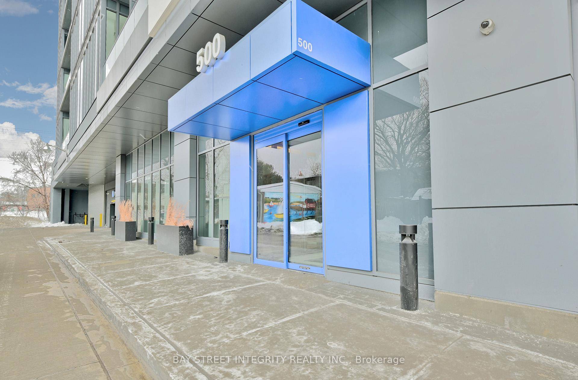 Annex neighborhood. It is located smack in the center of Toronto.