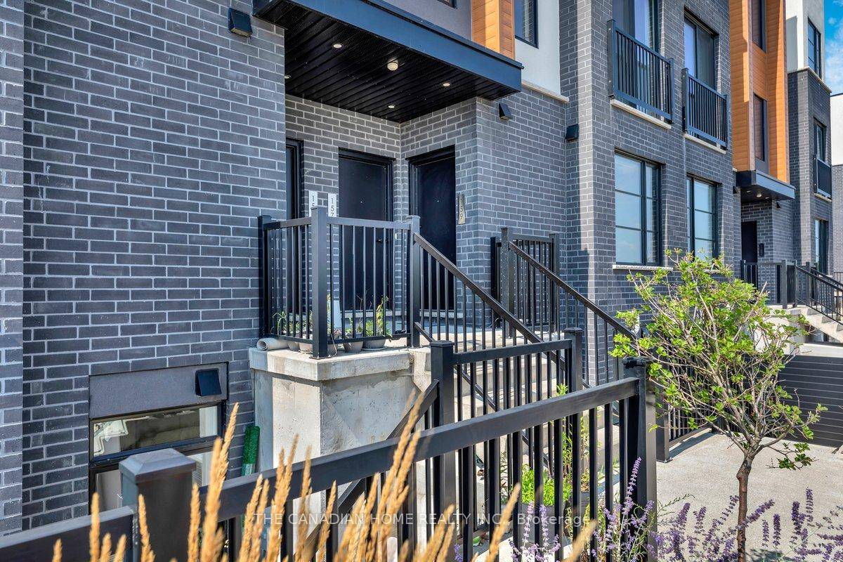 Modern Living in Desirable South London !