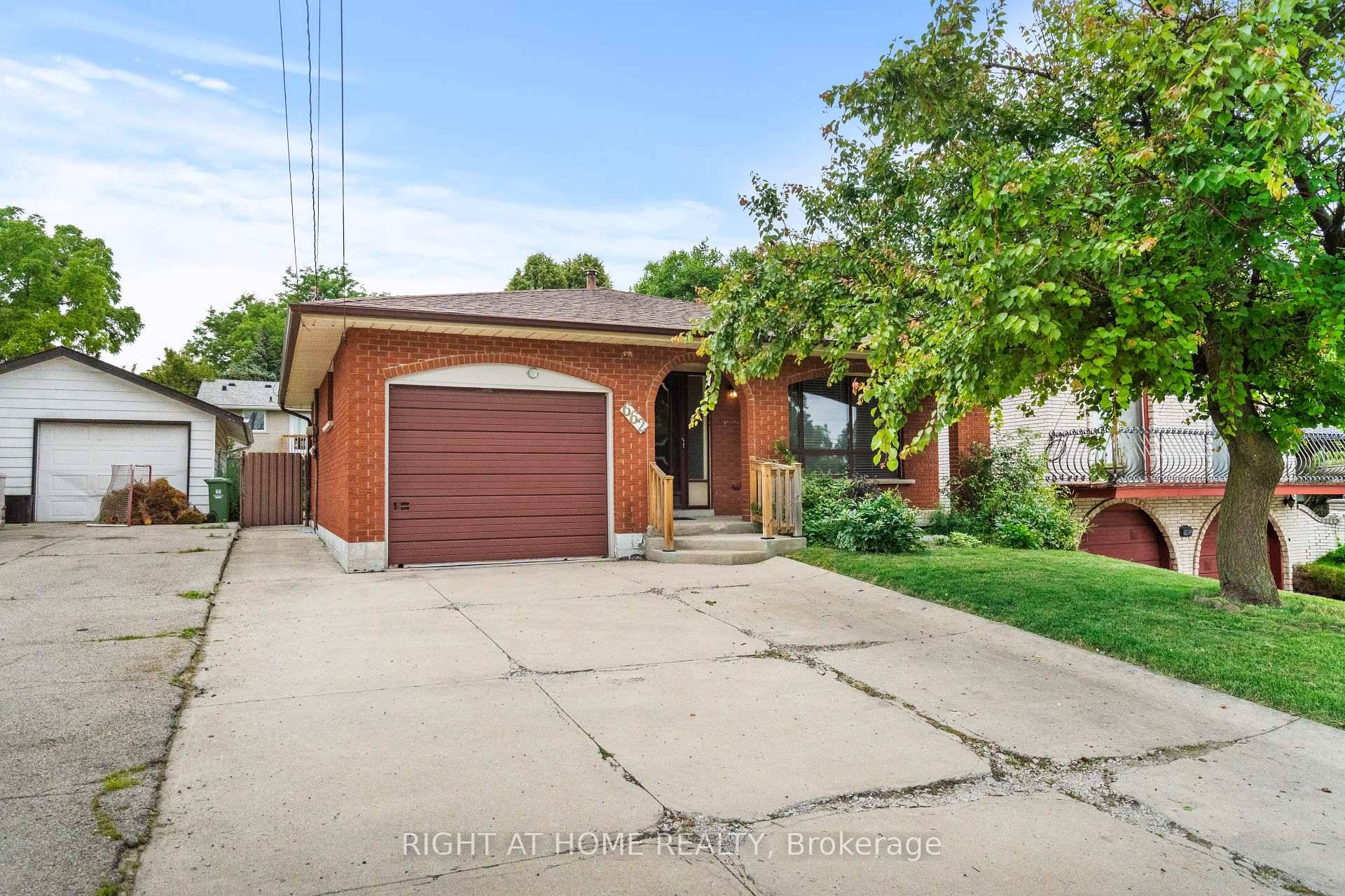 A rare opportunity to unlock the full potential of this solid and spacious 4 level backsplit.