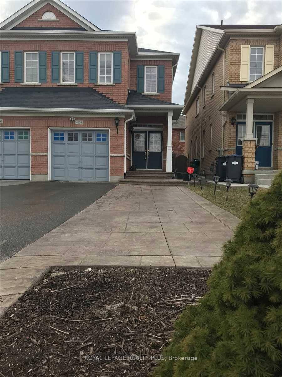 Gorgeous Four Bedroom Semi Detached For Lease, Located In One Of The Most Desirable Area In Centre Of Mississauga.