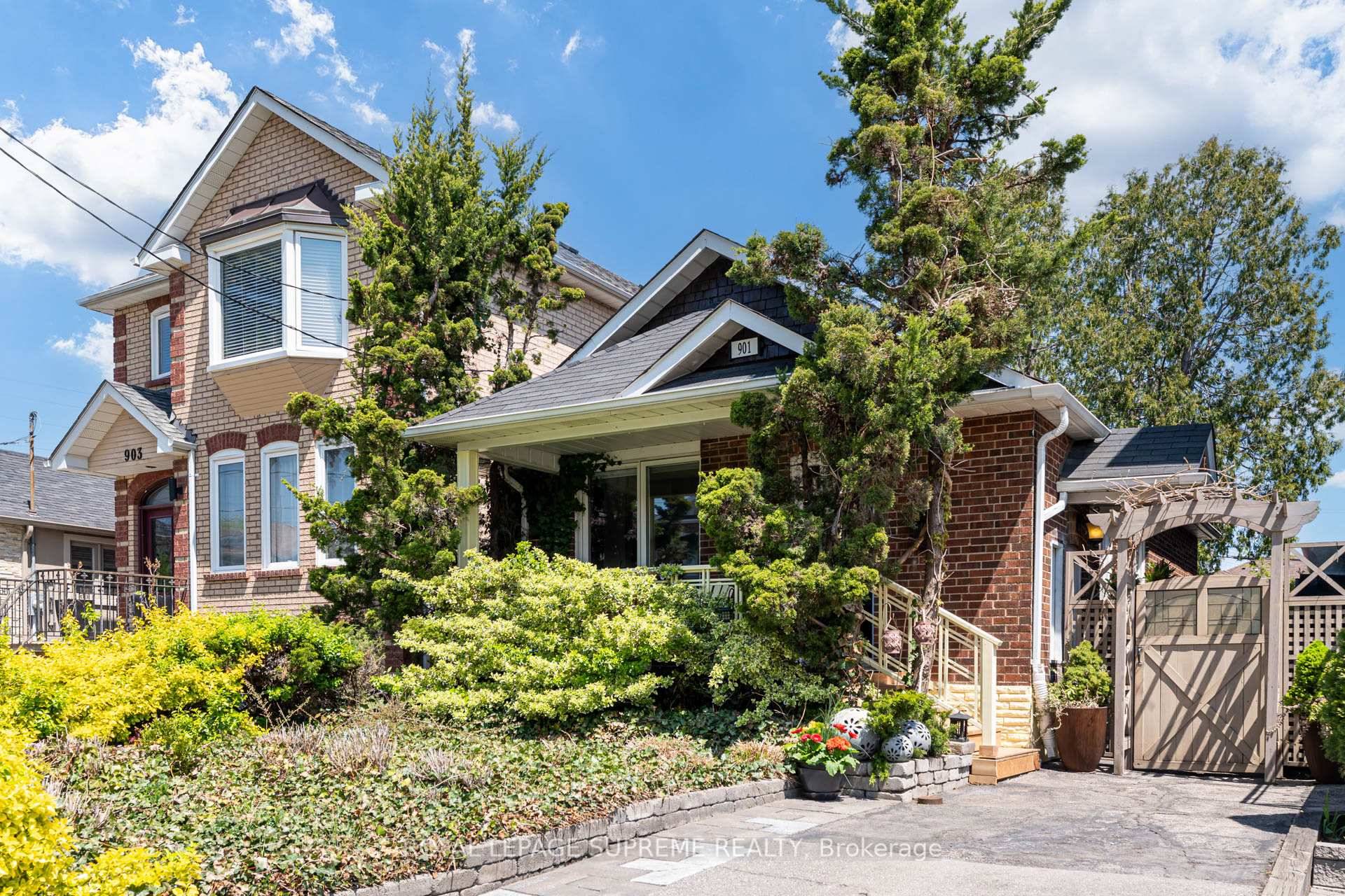 Home Sweet Home ! Welcome to this charming, bright, and inviting Bungalow nestled in the desirable Dovercourt Village neighbourhood, known for its wonderful community feel.