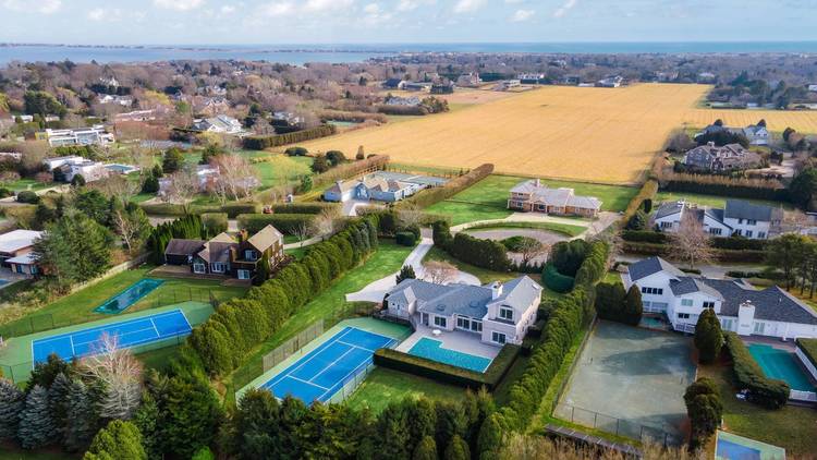 A Beach Lovers Paradise: SOH in Water Mill w Tennis