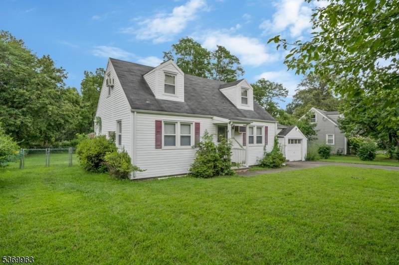 Welcome to this delightful 4 bedroom, 1 full bath Cape Cod, nestled in one of Bernardsville's most sought after neighborhoods.