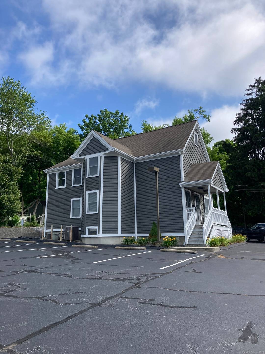 2, 762 SF 2 story office building on 0.