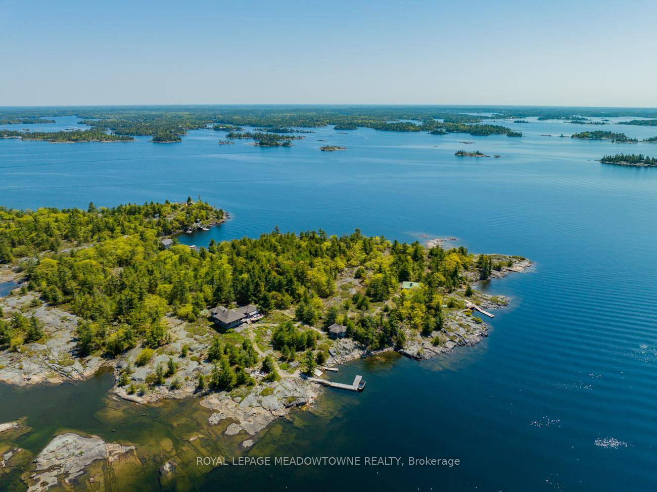 BAYWINDS... Gracious Cottage Living on Georgian Bay.