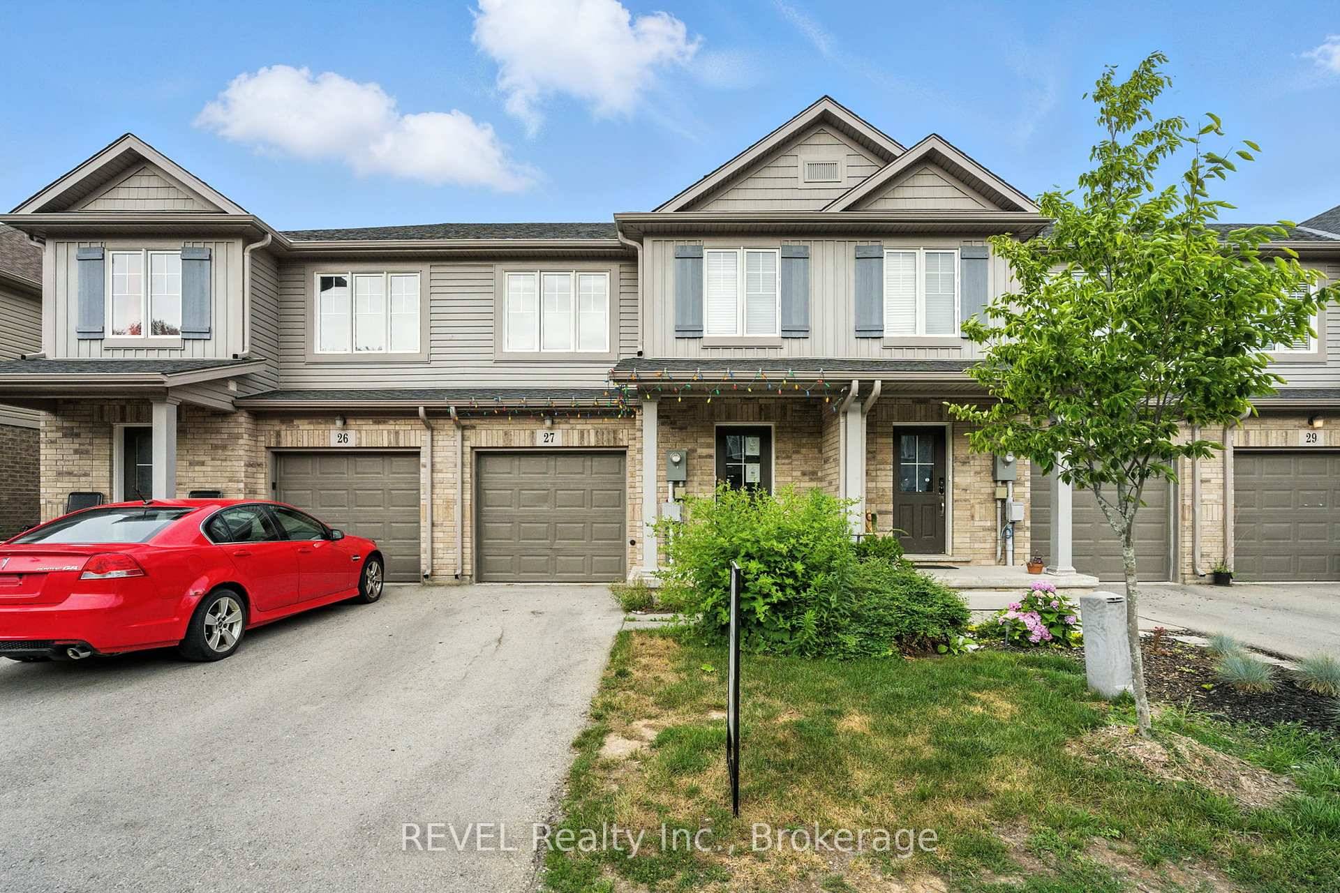 Welcome to 340 Prospect Point Road North in Ridgeway.