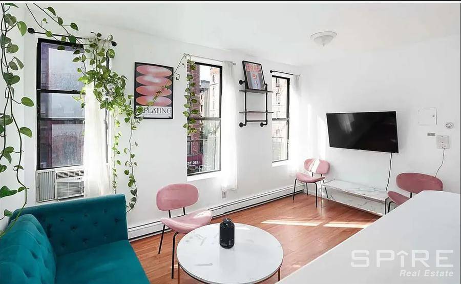 versized 2 Bedroom in the Heart of the East Village Convertible to 3 Bedrooms !