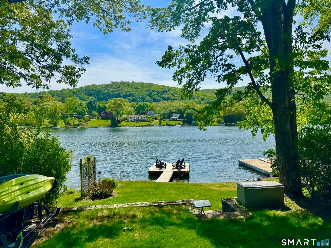 Three Bedrooms plus loft Bring your paddleboard and powerboat, start building lifetime memories.
