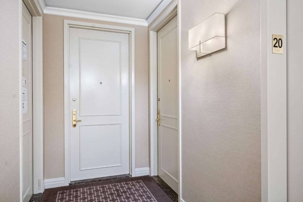SUNNY 2BR CONDO IN LINCOLN CENTER FOR SALE This meticulously maintained condo located in the heart of Manhattan at 2 Columbus Ave.