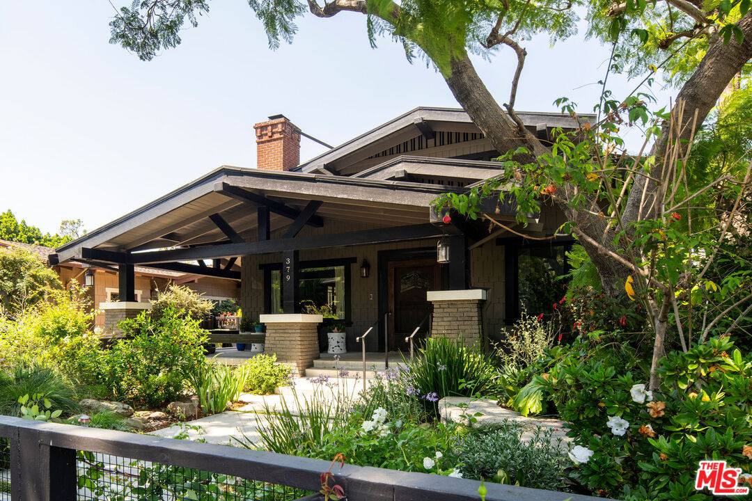 379  N Wilton Pl 4BR Mid Wilshire La