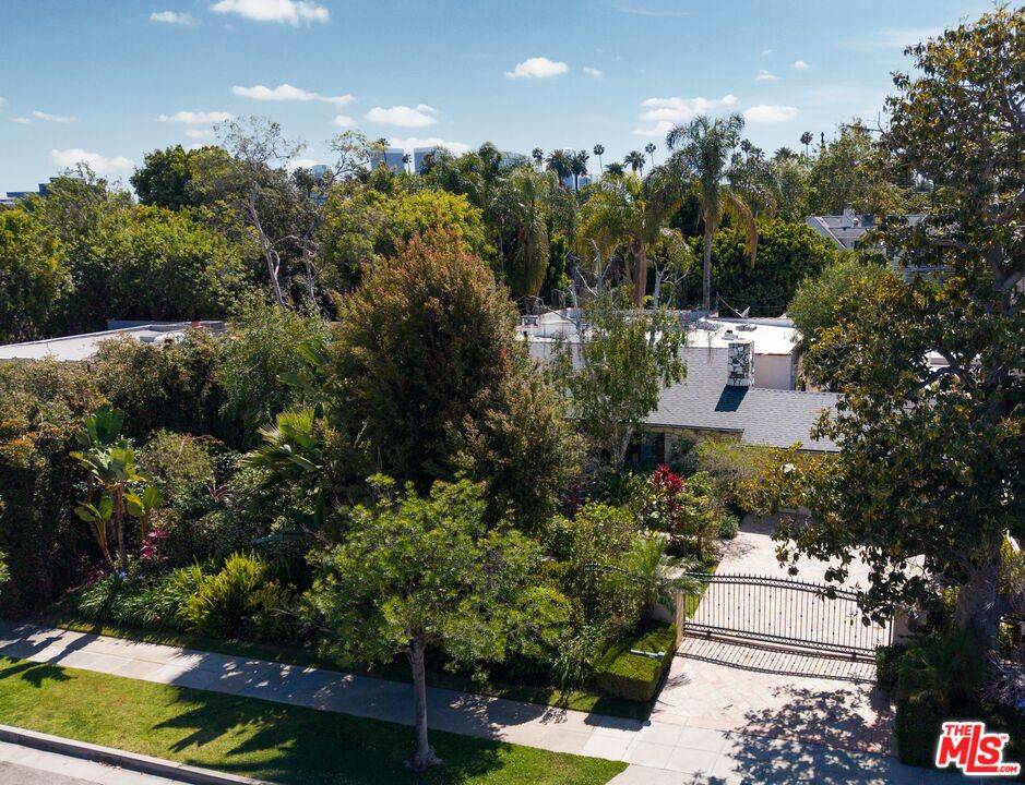 521  N Rexford Dr 4BR Beverly Hills Post Office | B.H.P.O. La