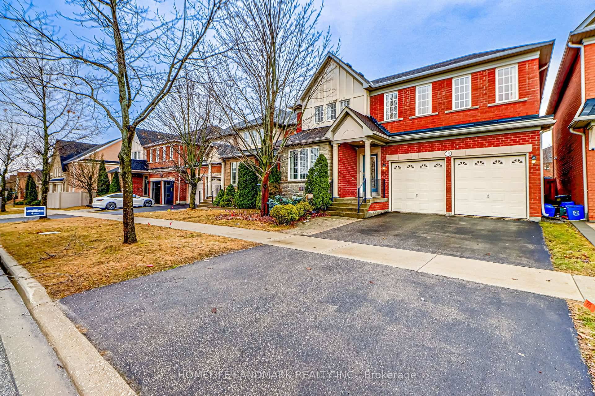 Located in the highly sought after Jefferson community with top rated schools, this stunning 4 bedroom detached home overlooks a beautiful park and pond and features a convenient walking trail ...